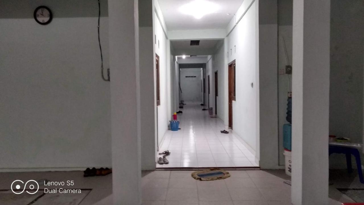 Rumah Singgah Peziarah Ganjuran Bantul Bagian luar foto