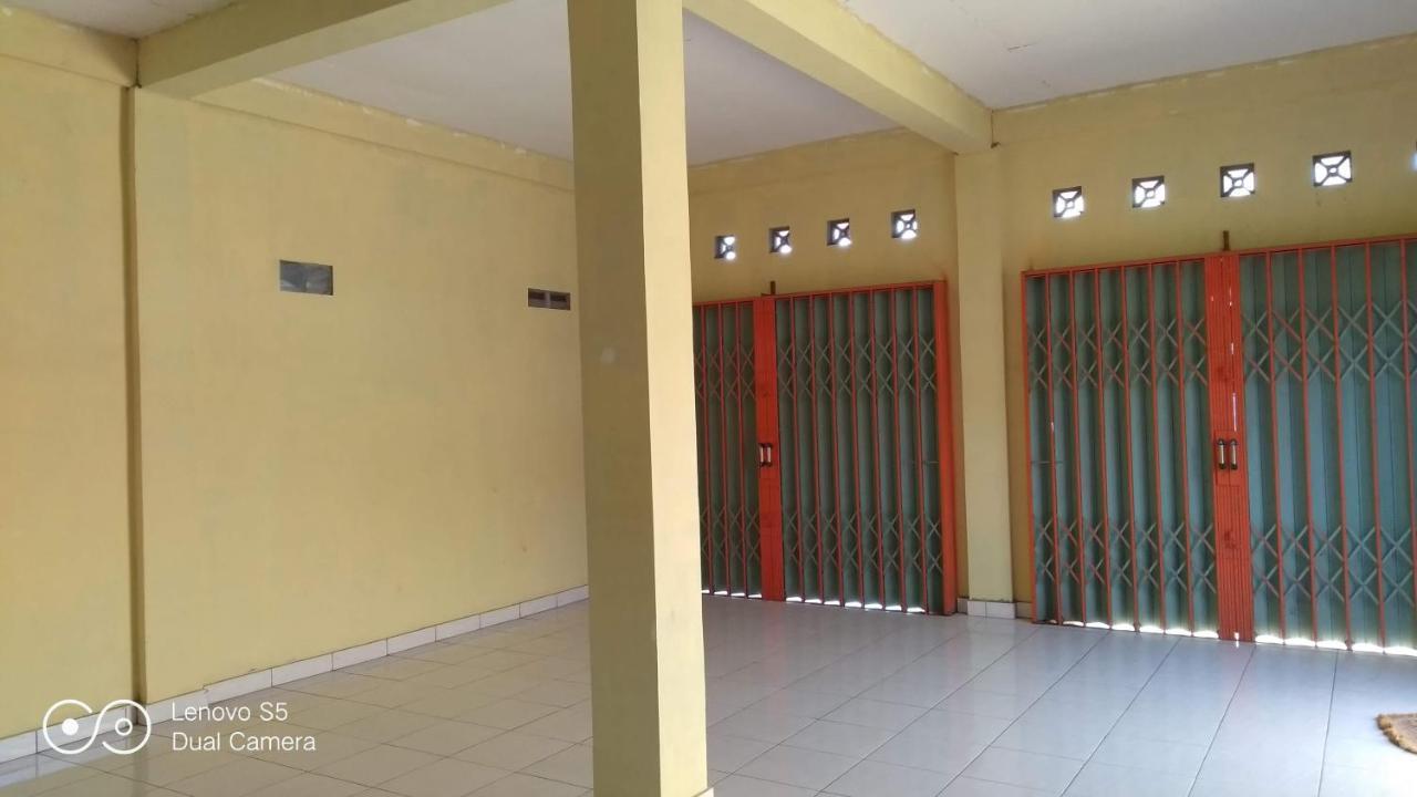Rumah Singgah Peziarah Ganjuran Bantul Bagian luar foto