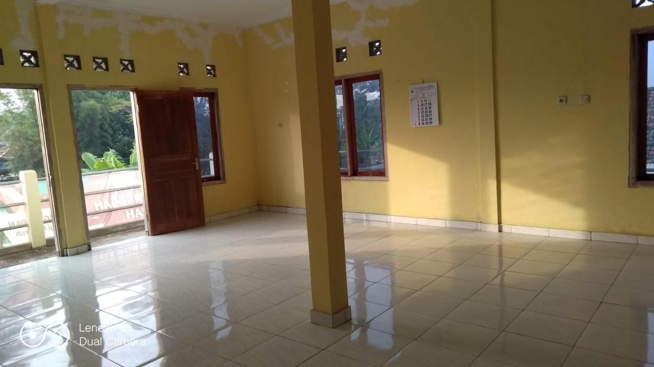 Rumah Singgah Peziarah Ganjuran Bantul Bagian luar foto
