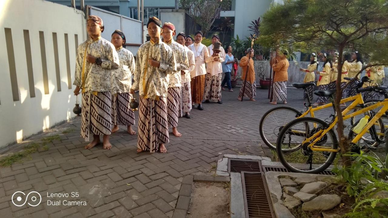 Rumah Singgah Peziarah Ganjuran Bantul Bagian luar foto