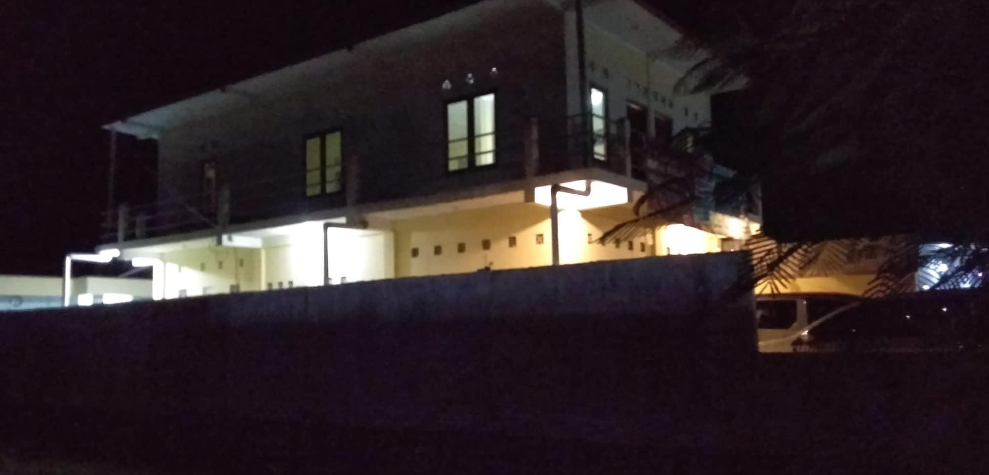 Rumah Singgah Peziarah Ganjuran Bantul Bagian luar foto