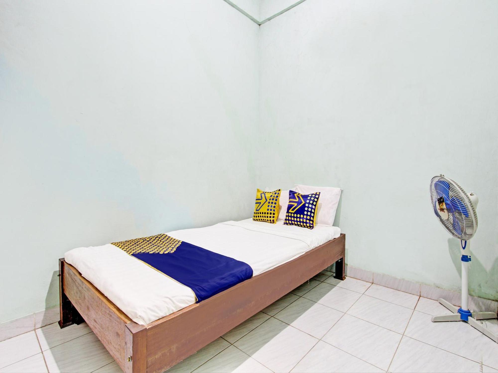 Rumah Singgah Peziarah Ganjuran Bantul Bagian luar foto